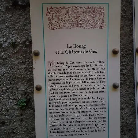 Hebergeneve : Aux Pieds Du Chateau